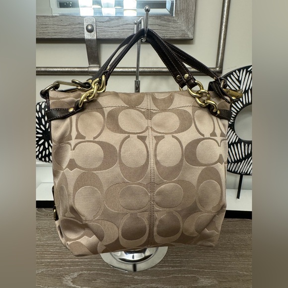 Coach shoulder bag - Picture 3 of 13